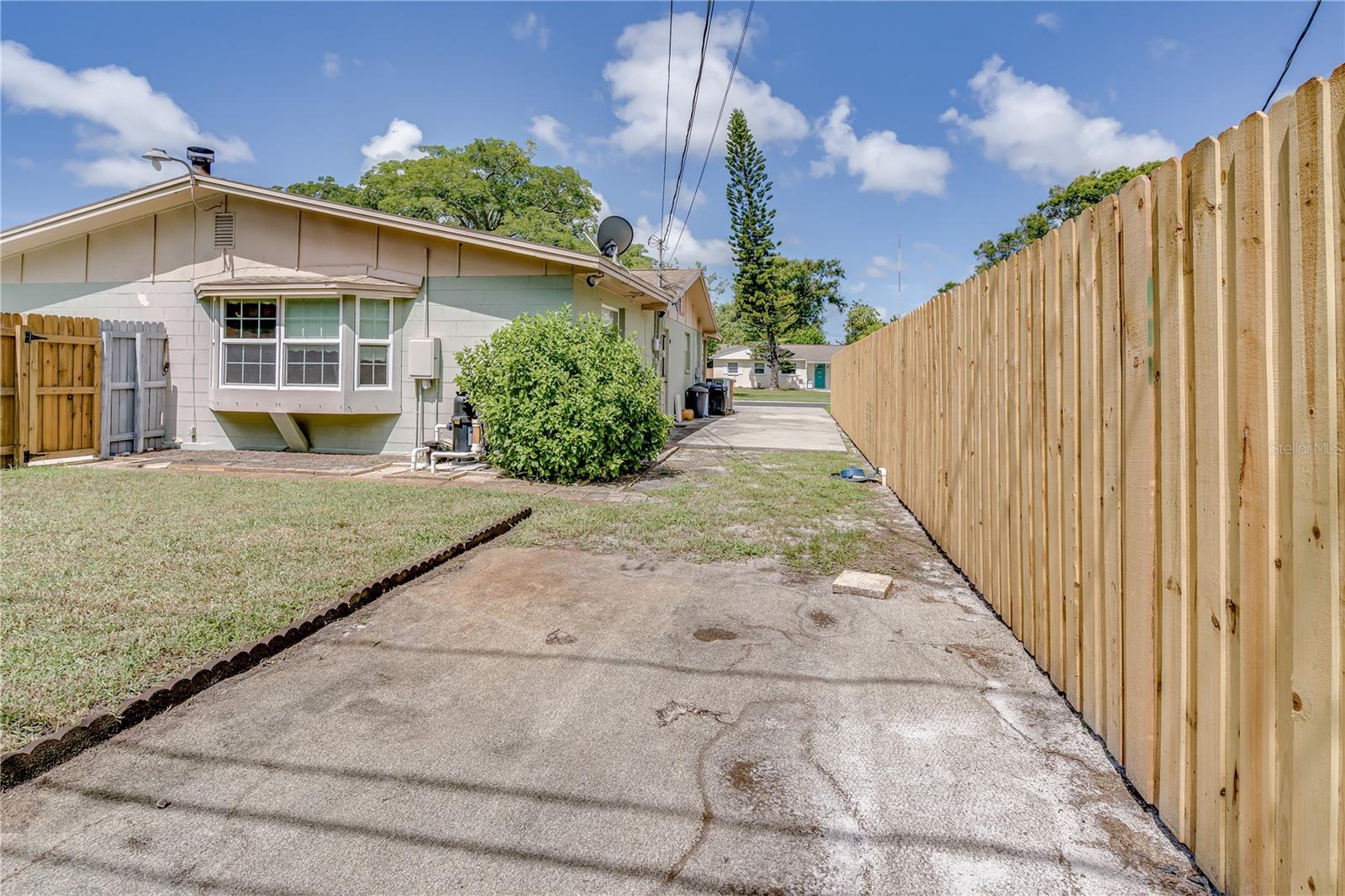 Image 43 of 51 For 8225 Lark Street