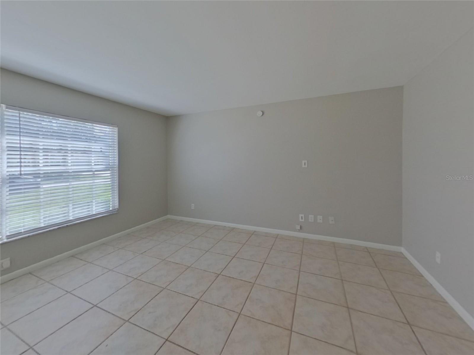 Image 3 of 20 For 6207 Interbay Avenue