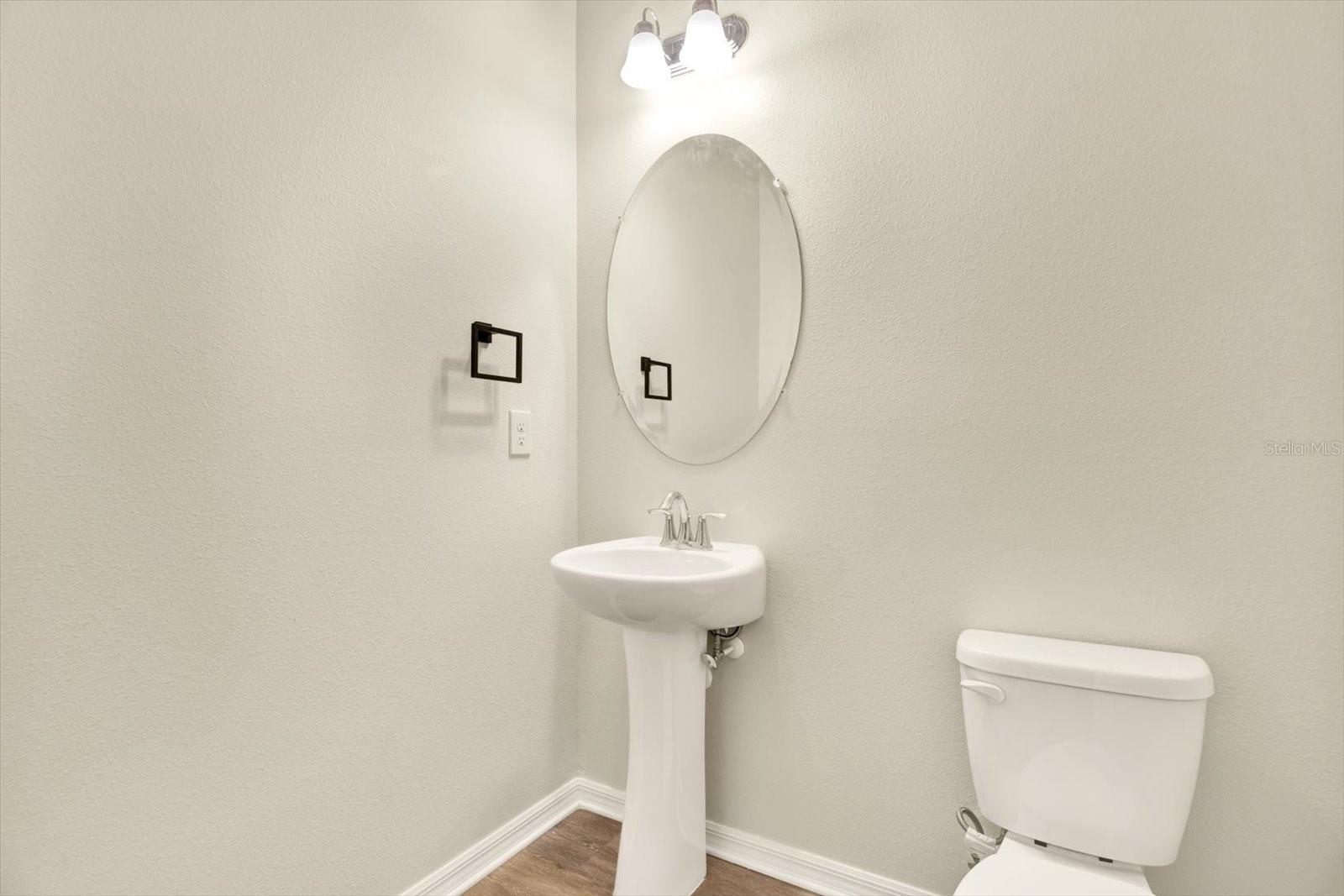 Image 12 of 28 For 5749 Desert Rose Place