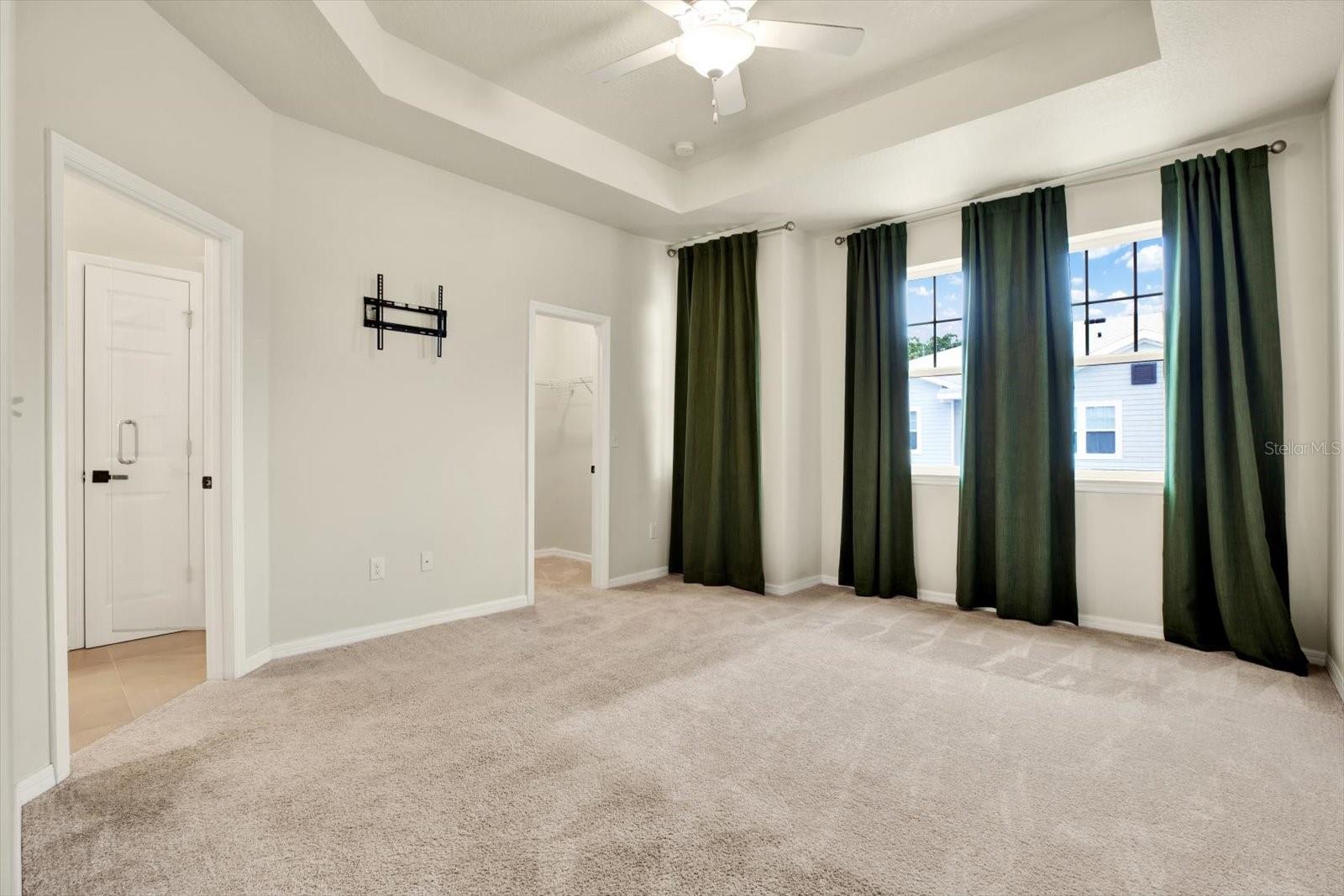 Image 14 of 28 For 5749 Desert Rose Place
