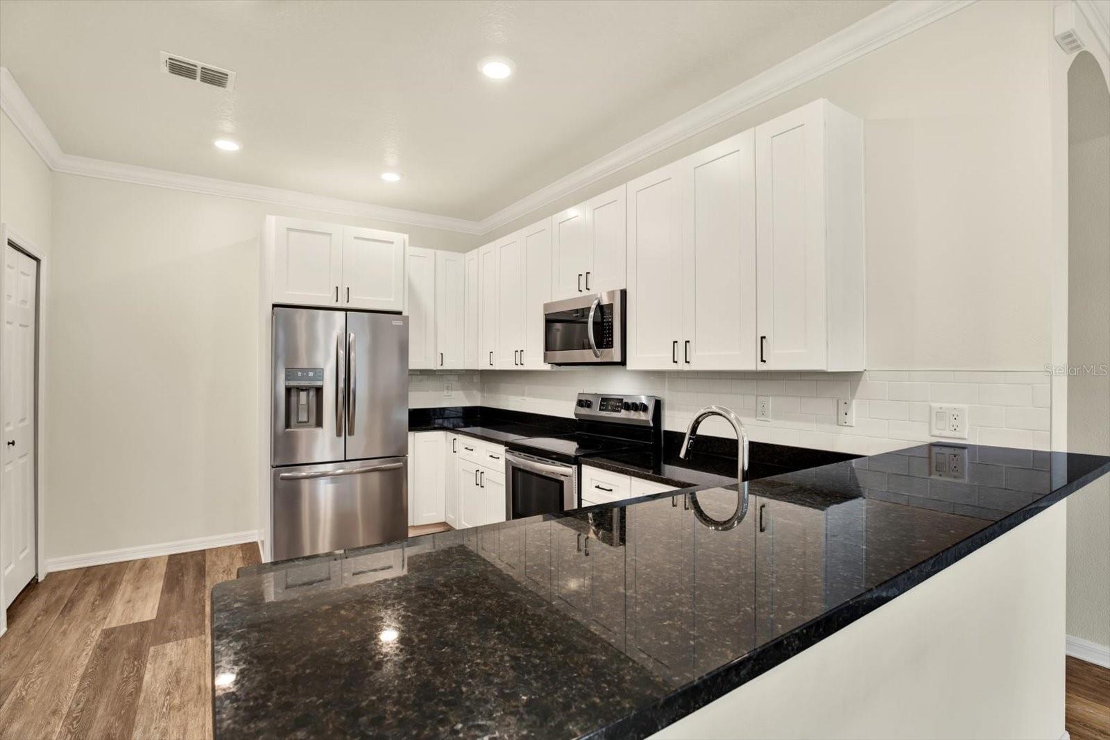 Image 6 of 28 For 5749 Desert Rose Place