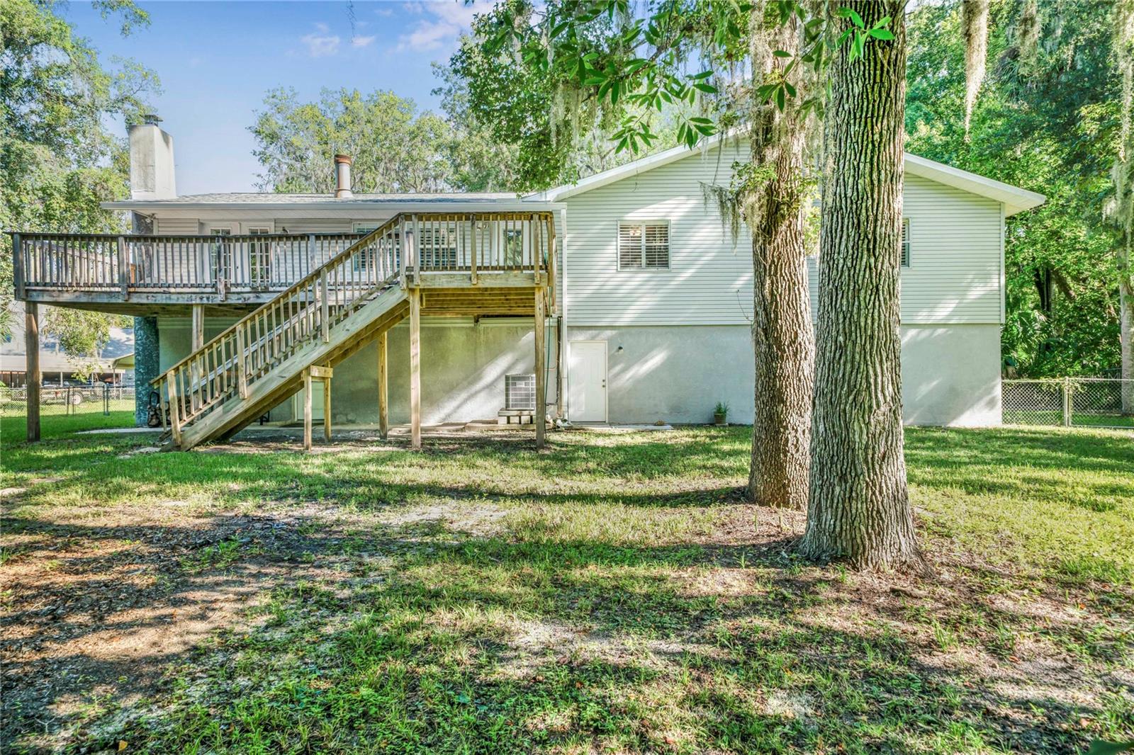 Image 18 of 61 For 6 Winding River Lane