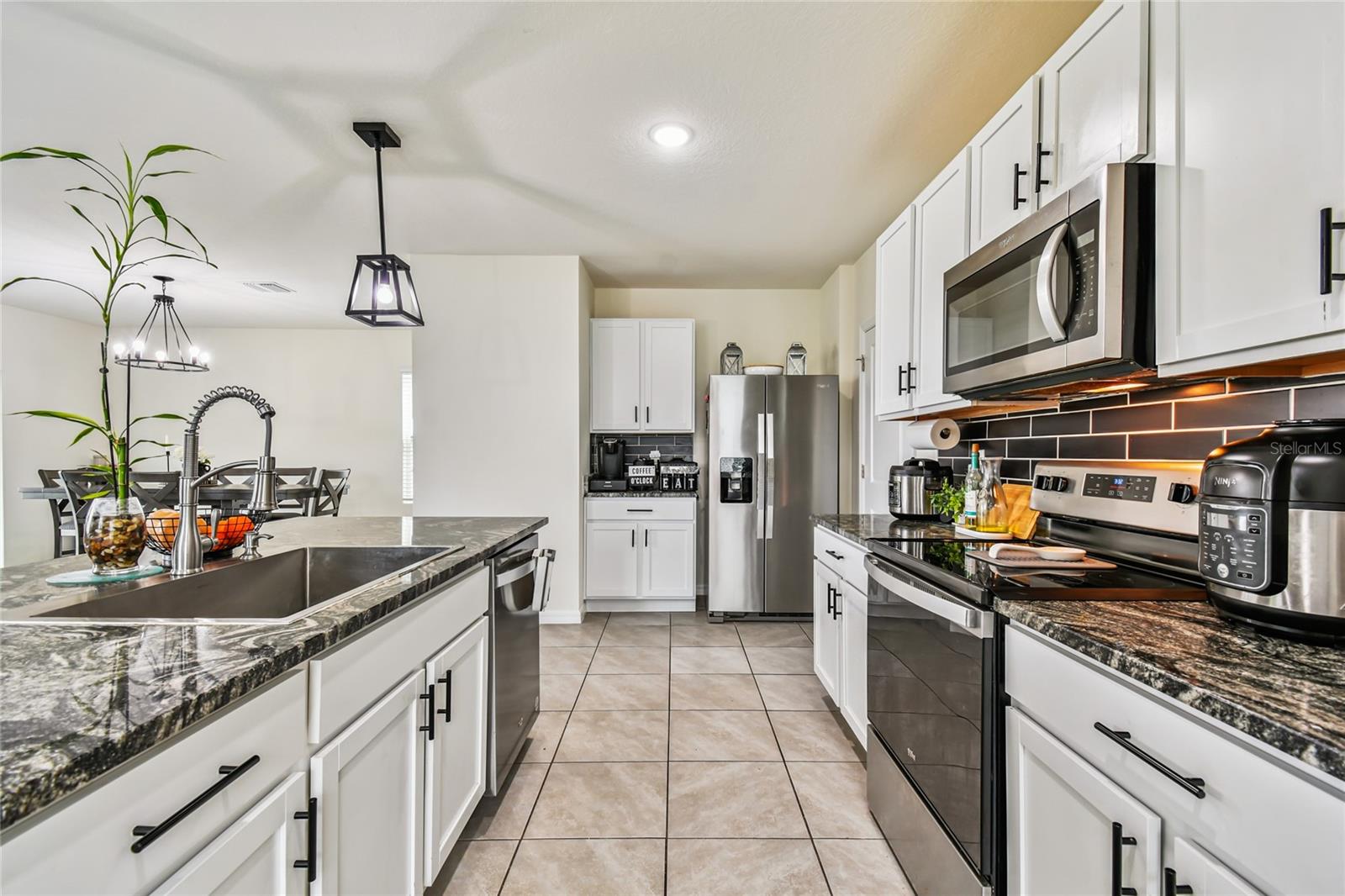 Image 4 of 35 For 5608 Wandering Willow Drive