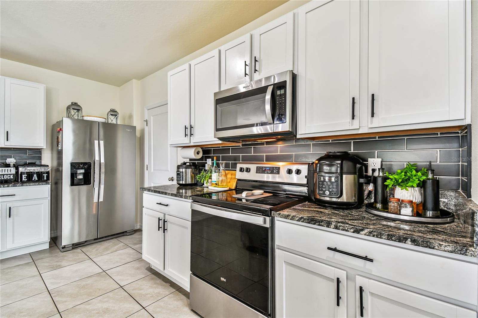 Image 6 of 35 For 5608 Wandering Willow Drive