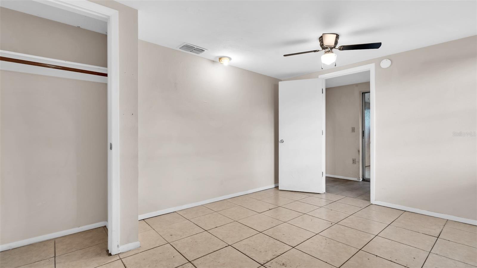Image 17 of 26 For 11241 Snyder Avenue