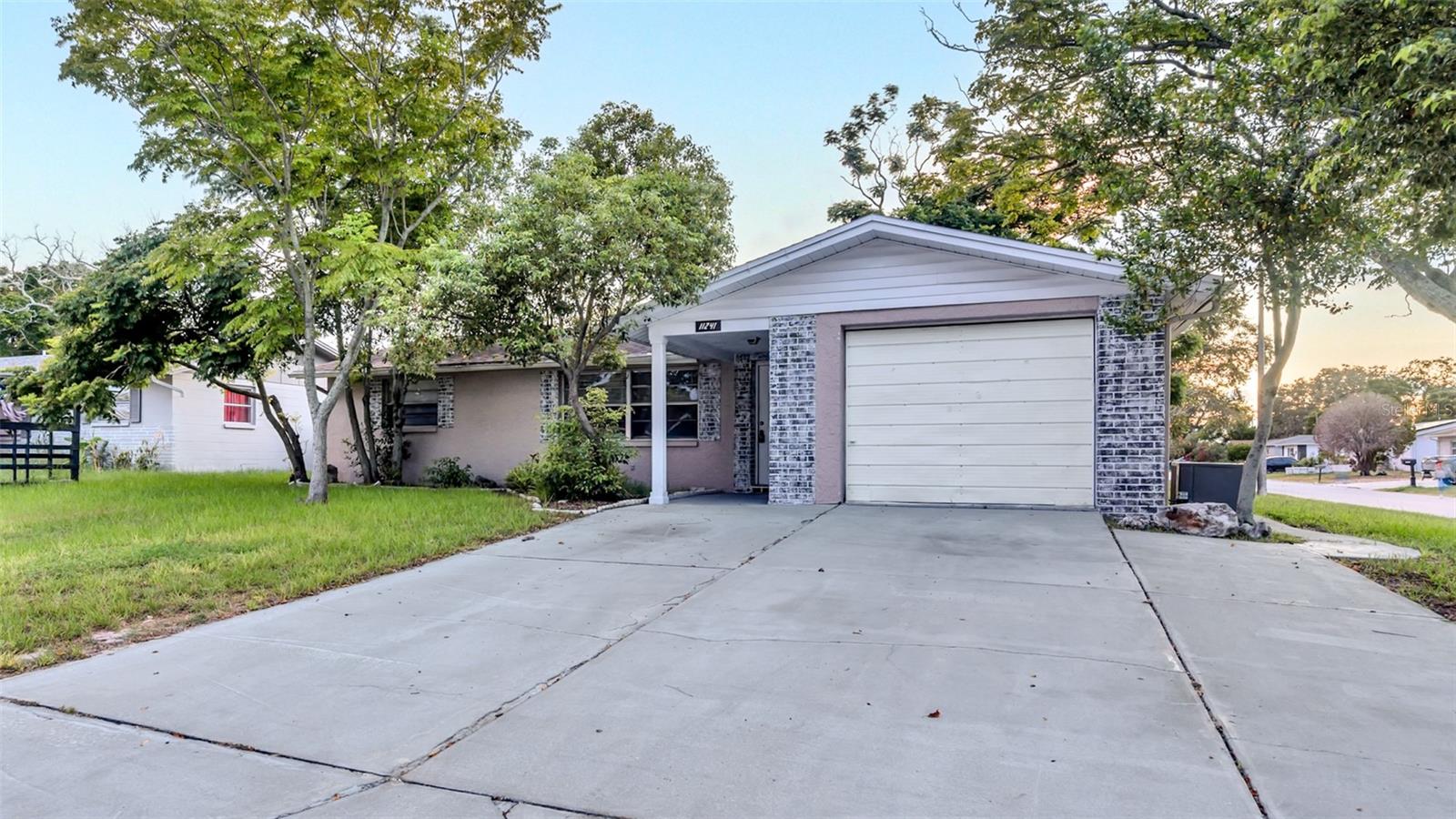 Image 2 of 26 For 11241 Snyder Avenue