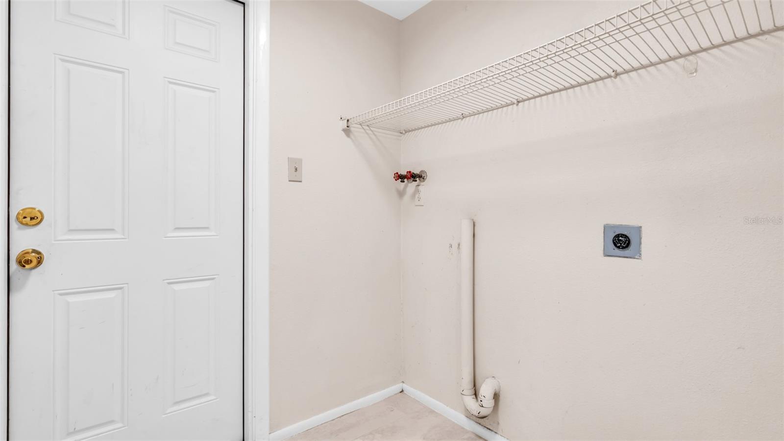 Image 21 of 26 For 11241 Snyder Avenue