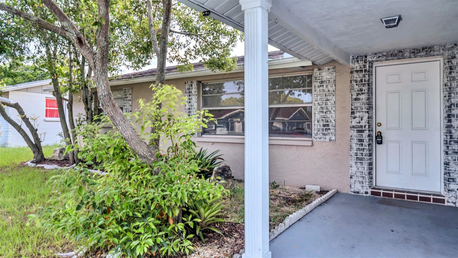 Image 3 of 26 For 11241 Snyder Avenue