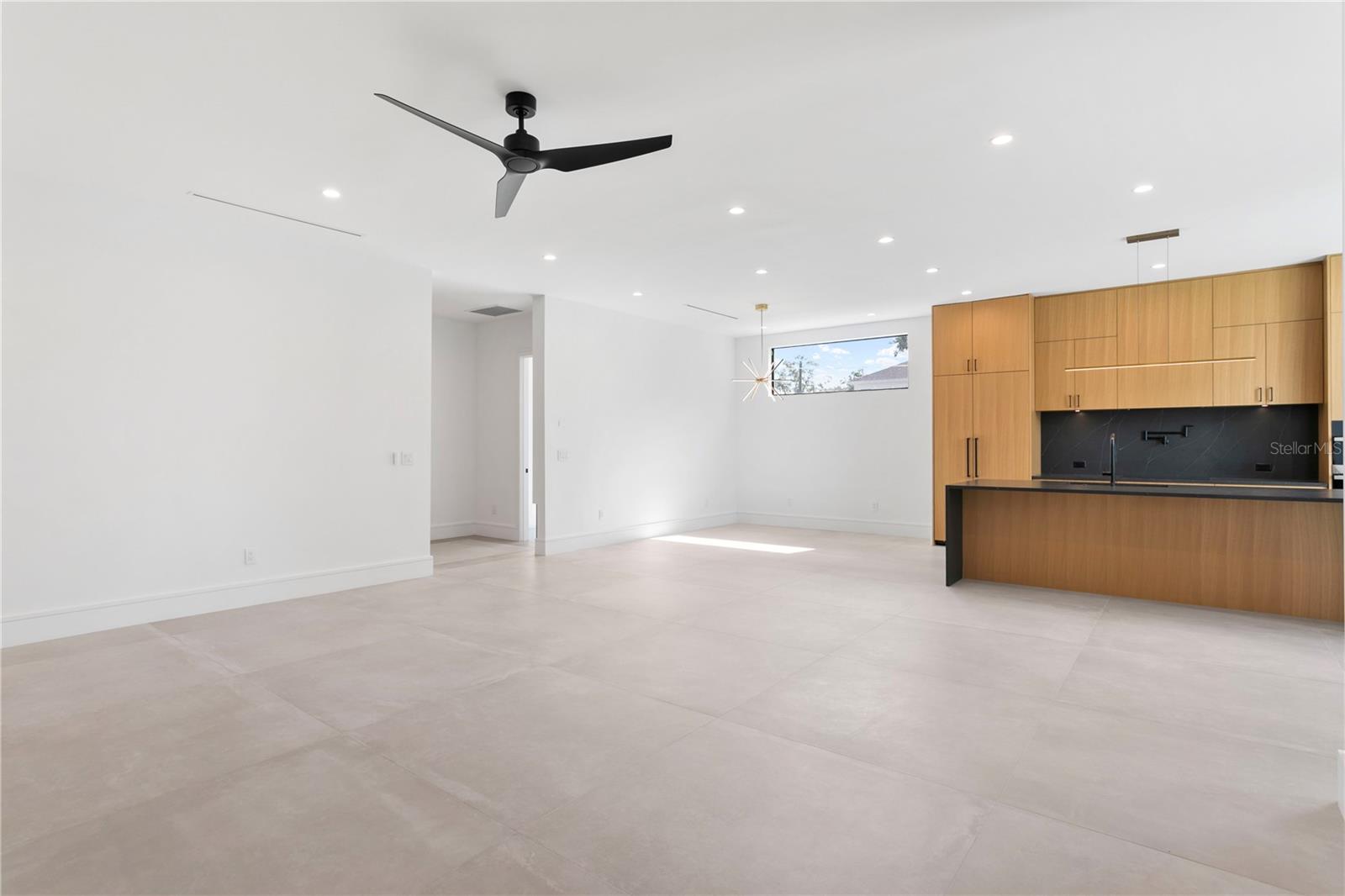 Listing photo id 21 for 3010 Trilby Avenue