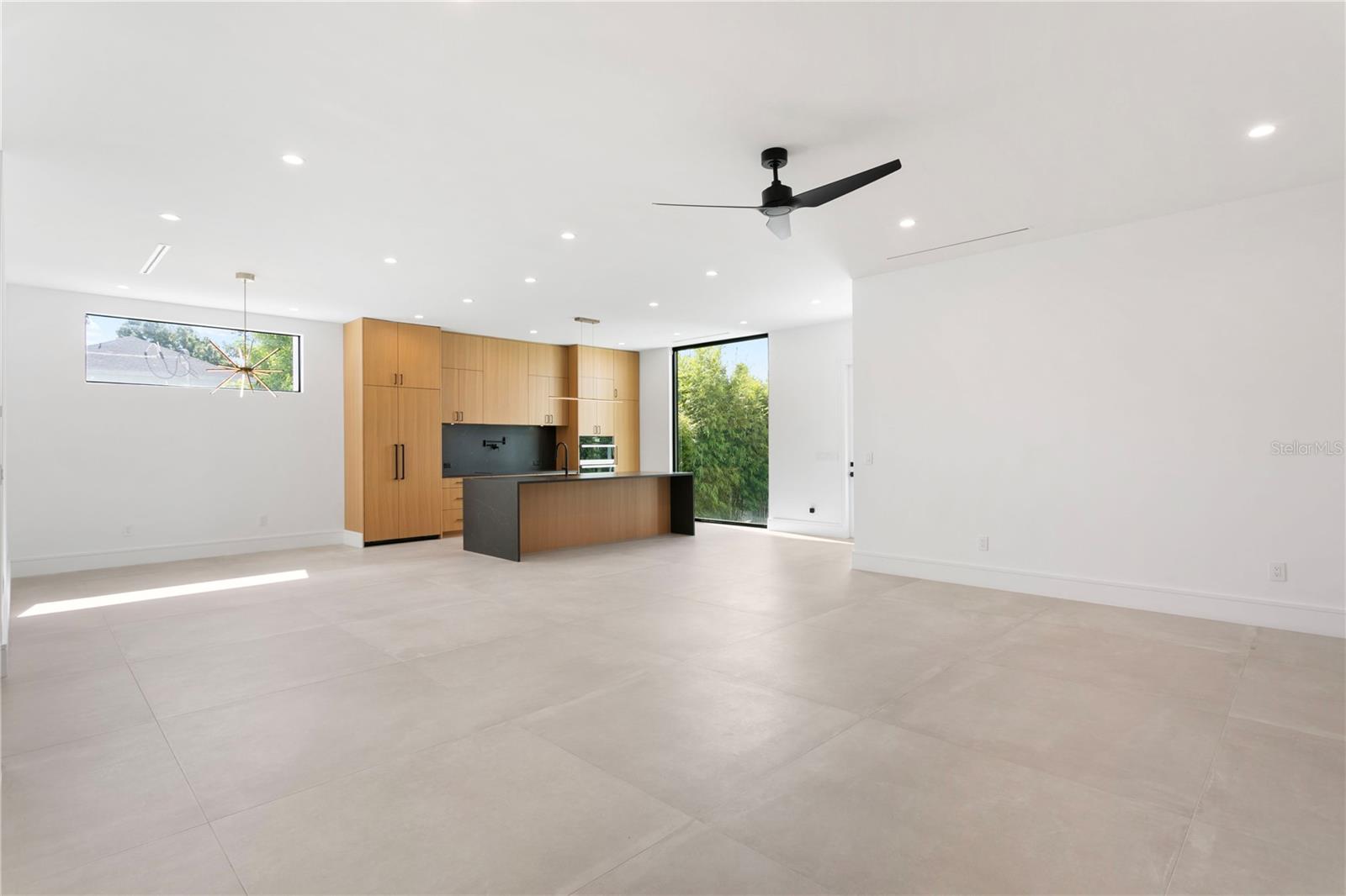 Listing photo id 22 for 3010 Trilby Avenue