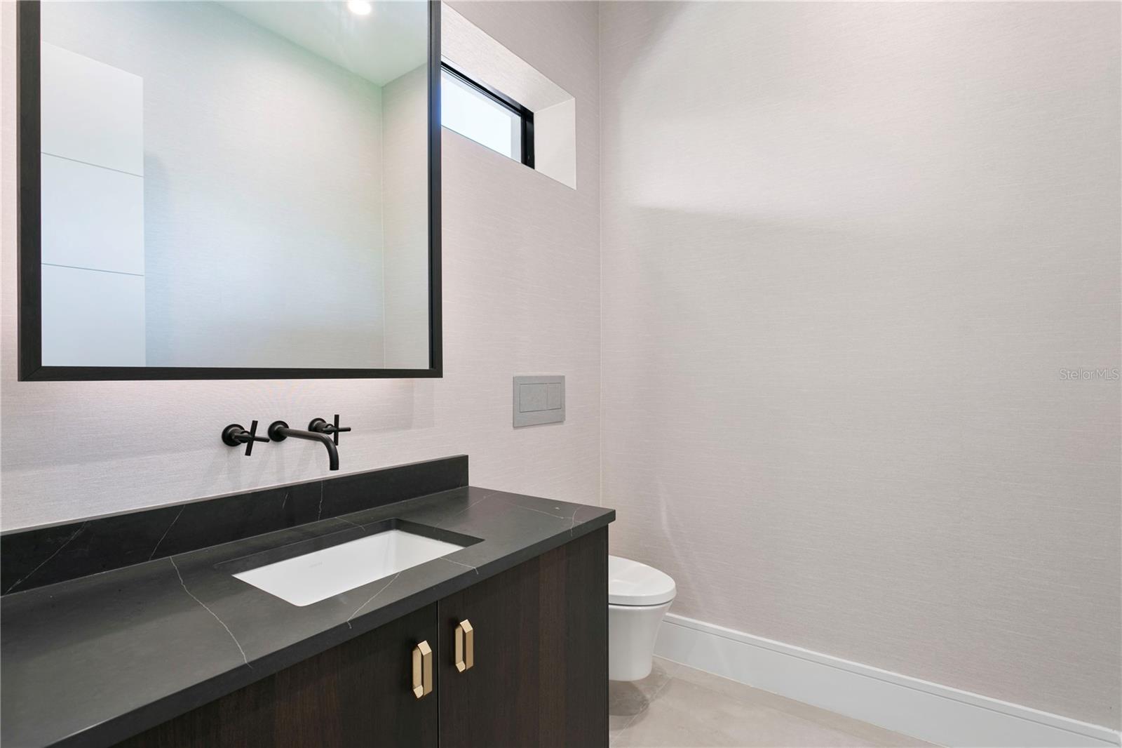 Listing photo id 25 for 3010 Trilby Avenue