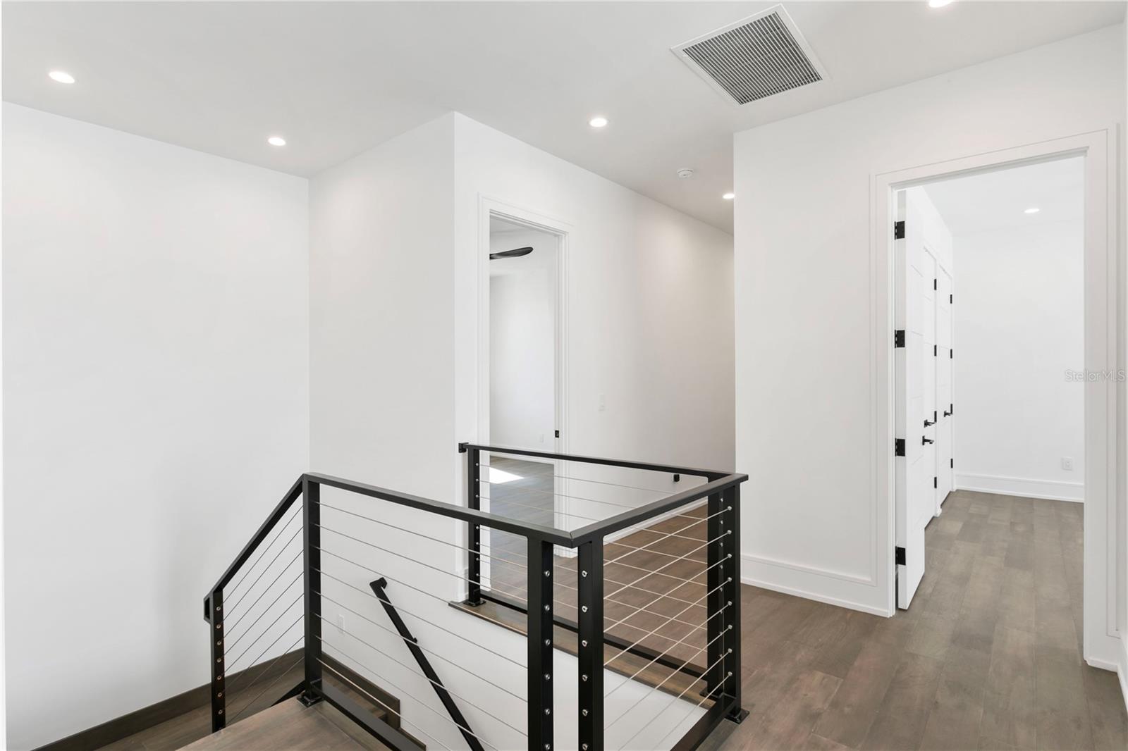 Listing photo id 32 for 3010 Trilby Avenue