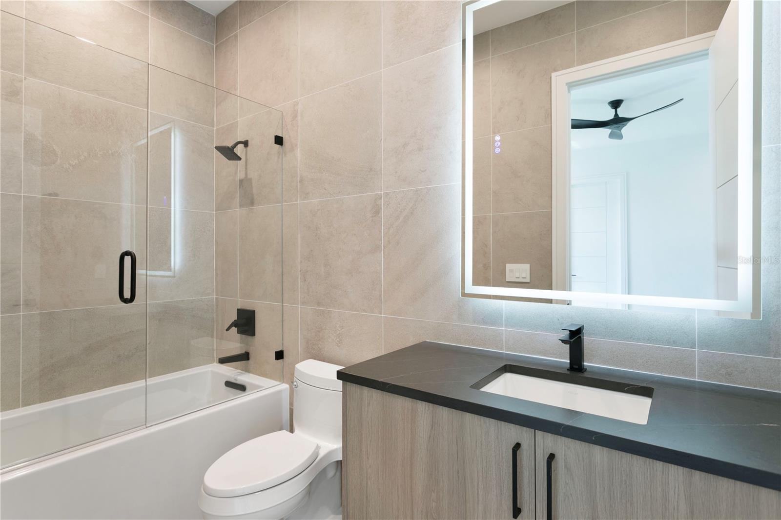 Listing photo id 57 for 3010 Trilby Avenue