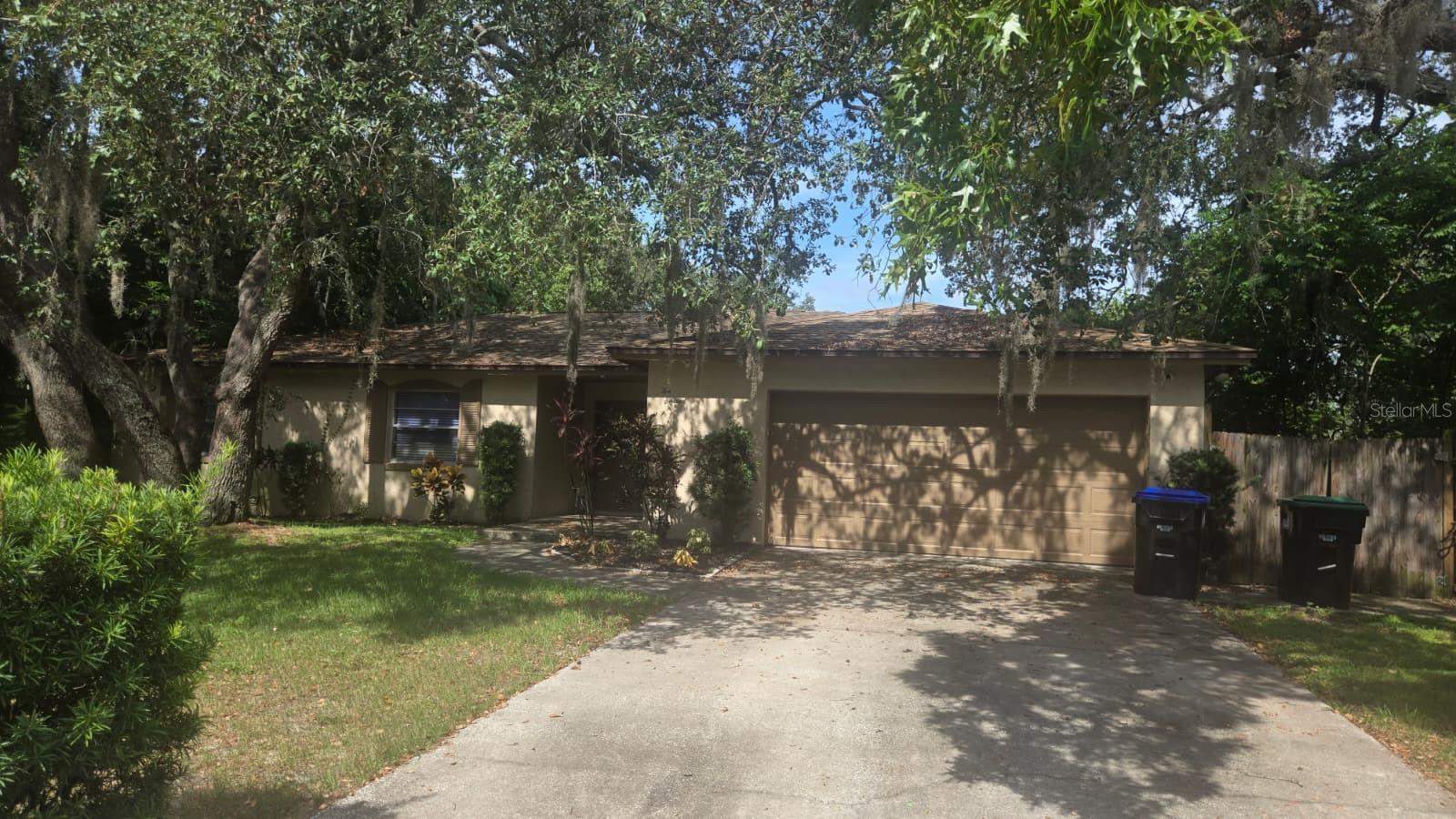 Listing Details for 1016 Kirk Street, ORLANDO, FL 32808