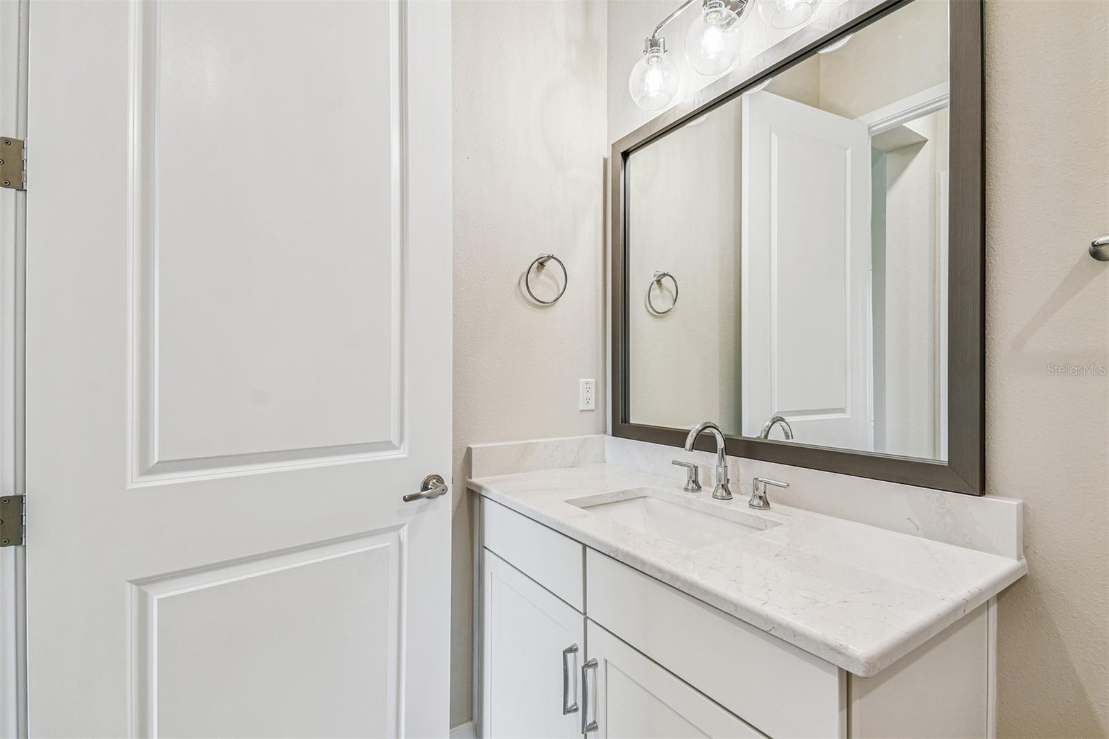 Listing photo id 31 for 31486 Hayman Loop