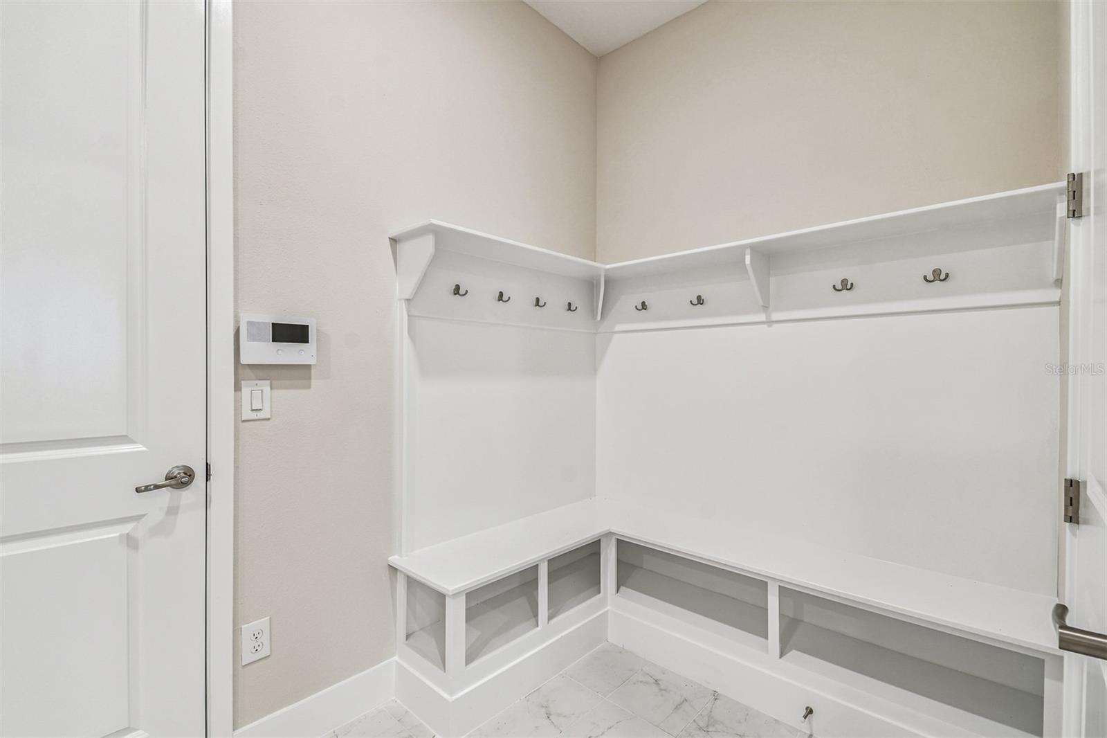 Listing photo id 34 for 31486 Hayman Loop
