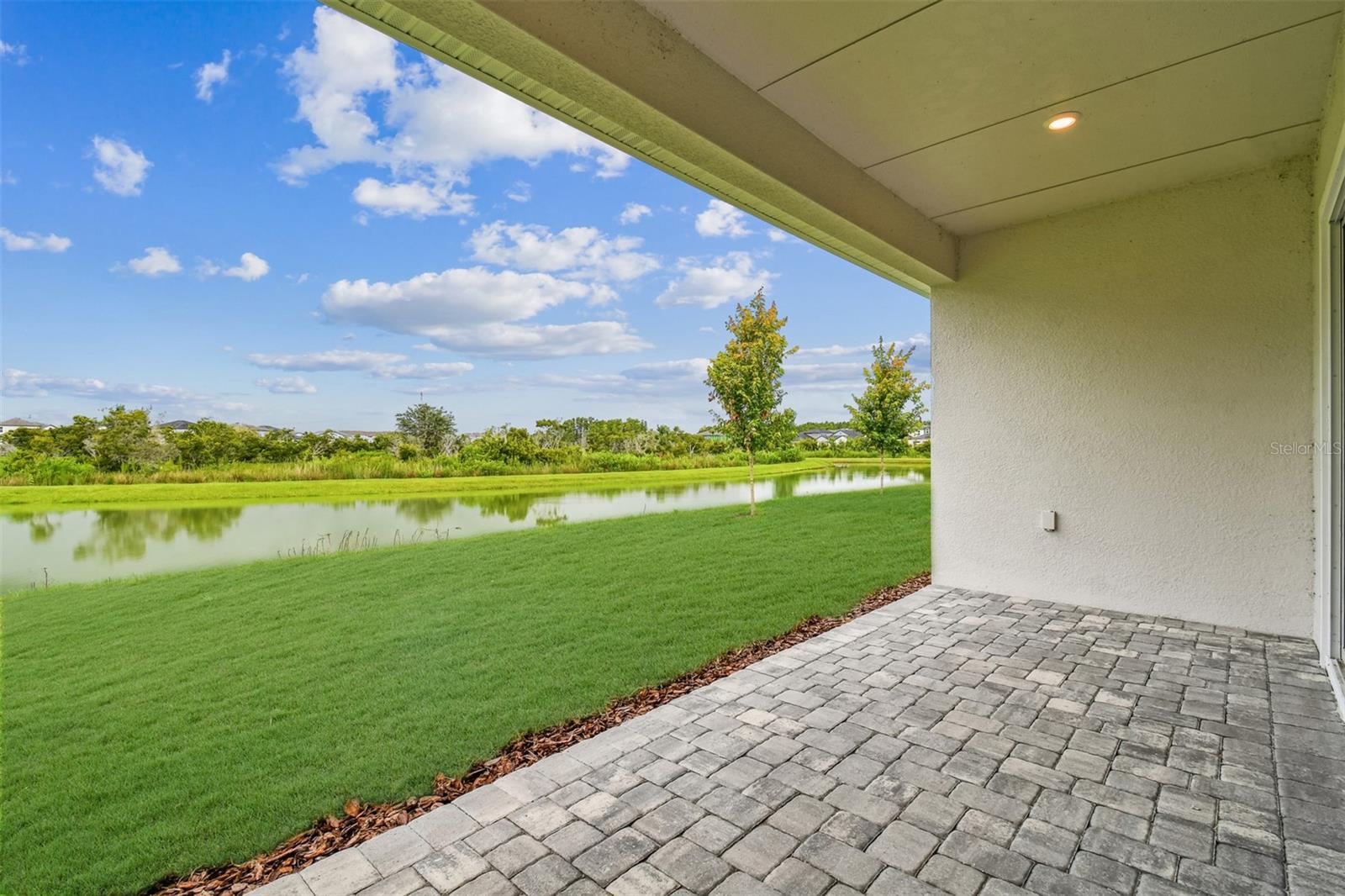 Listing photo id 37 for 31486 Hayman Loop