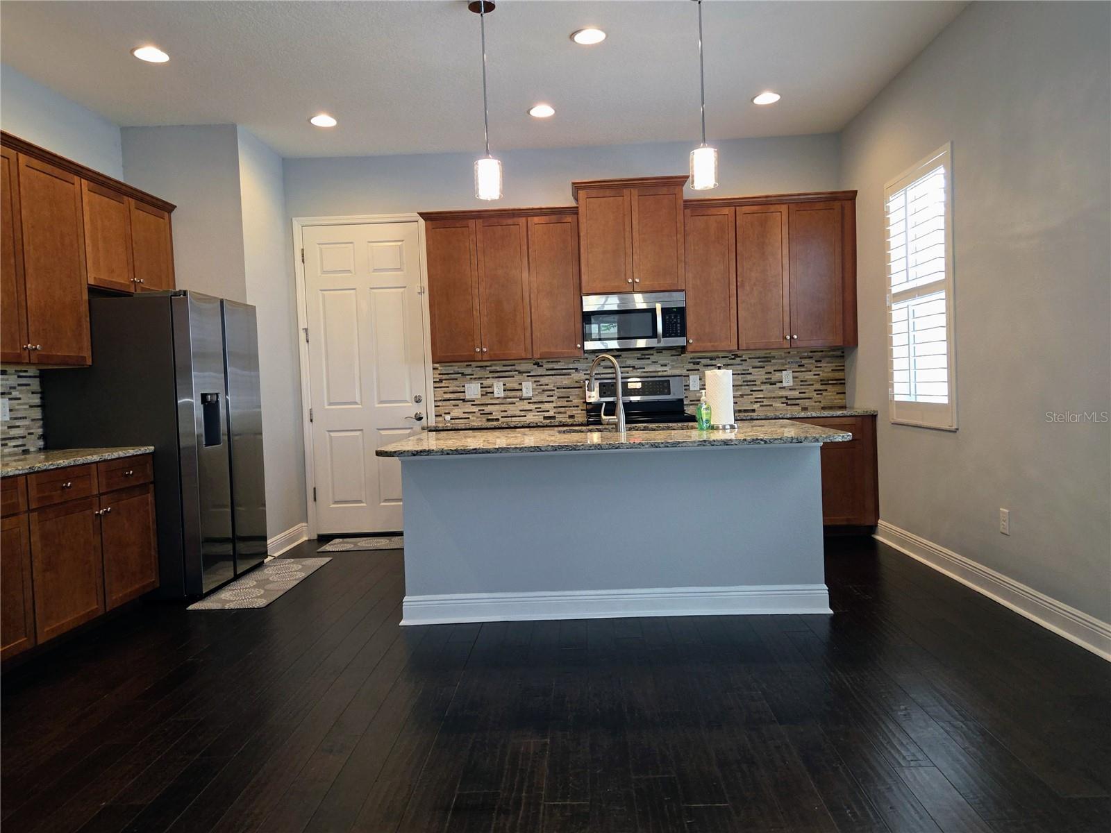 Image 3 of 36 For 3206 Horatio Street 1
