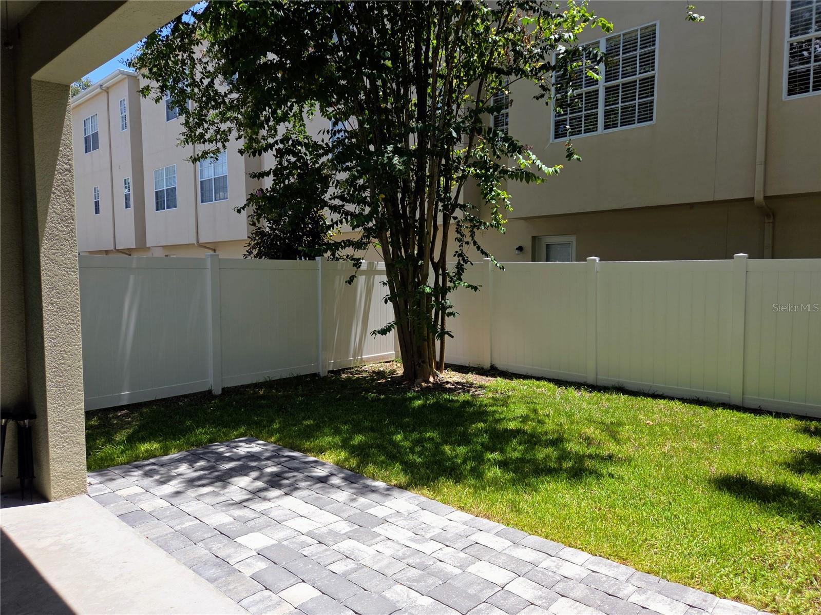 Image 32 of 36 For 3206 Horatio Street 1