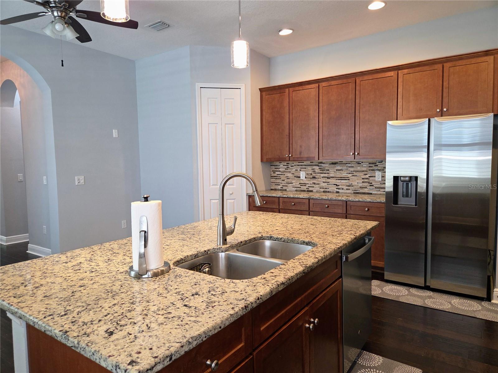Image 7 of 36 For 3206 Horatio Street 1