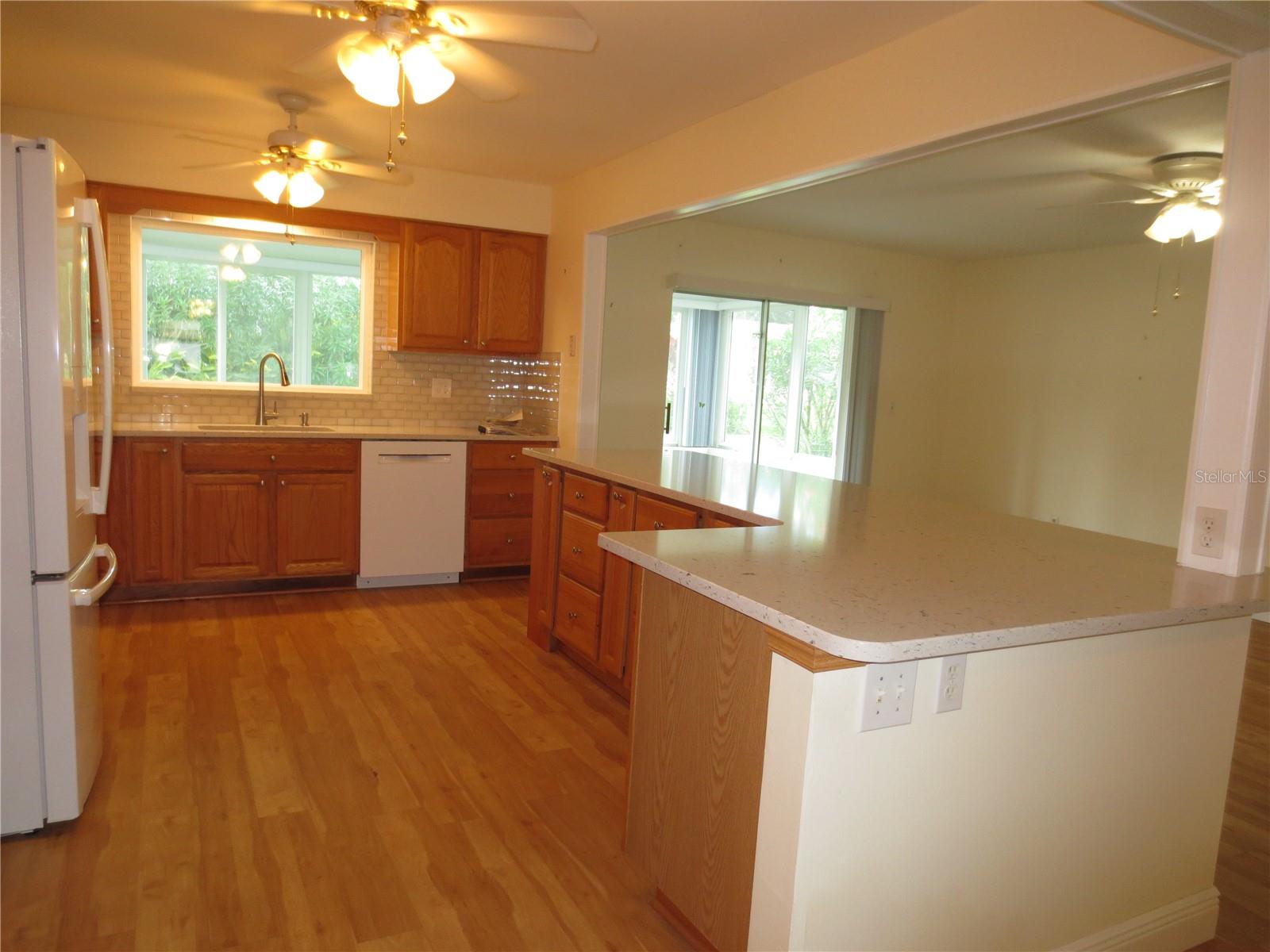 Image 7 of 19 For 2814 Lomond Drive