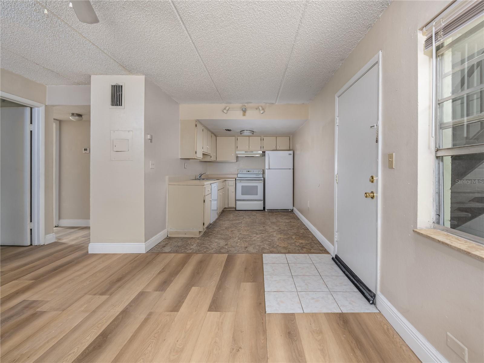 Image 11 of 15 For 5221 Bayshore Boulevard 30