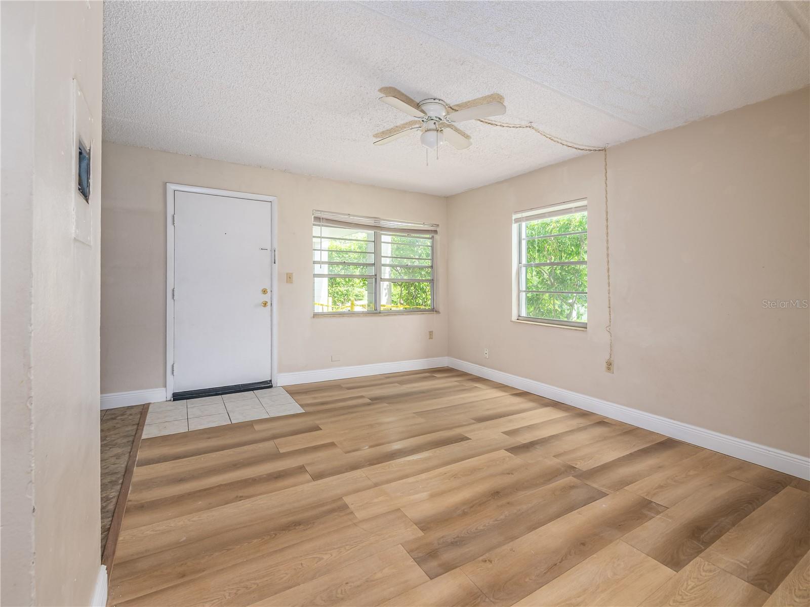 Image 3 of 15 For 5221 Bayshore Boulevard 30