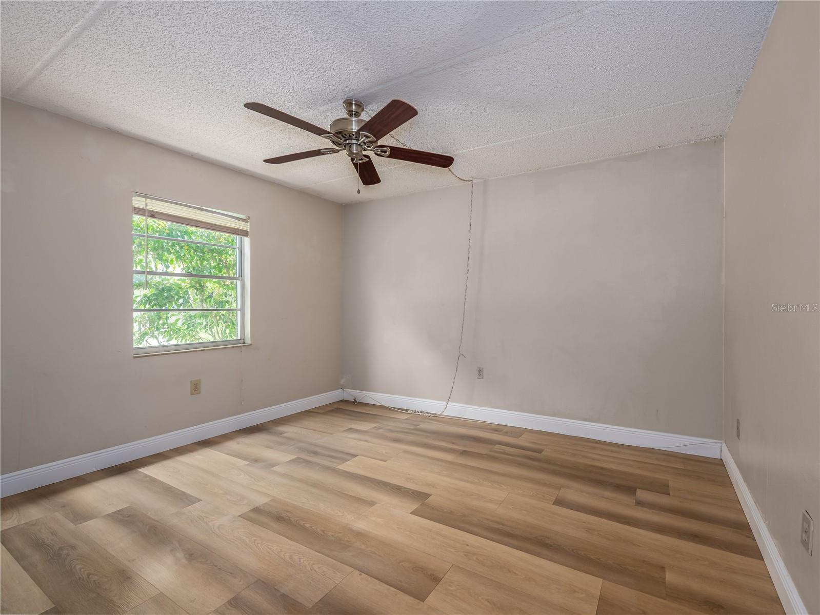 Image 5 of 15 For 5221 Bayshore Boulevard 30