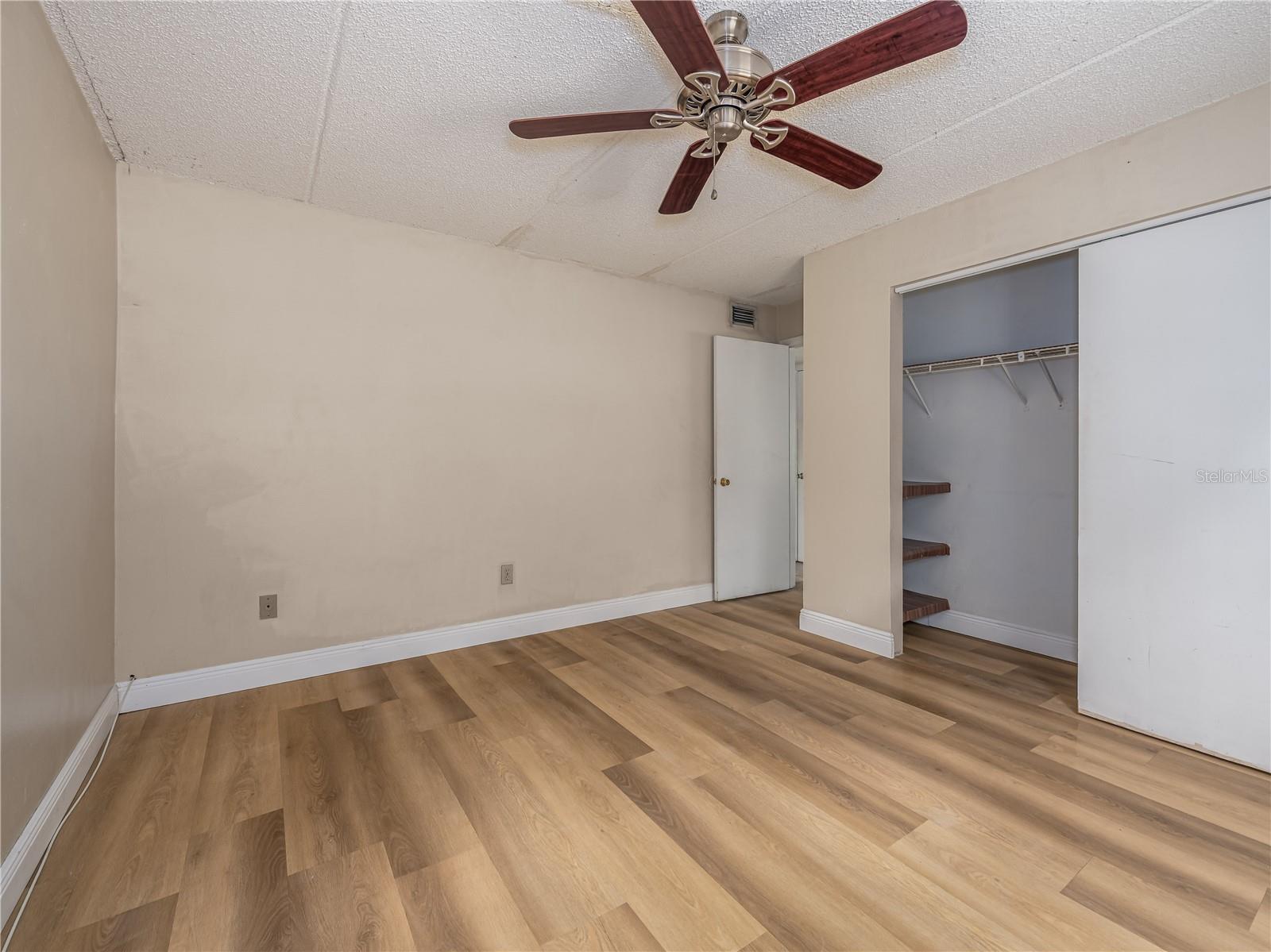 Image 6 of 15 For 5221 Bayshore Boulevard 30