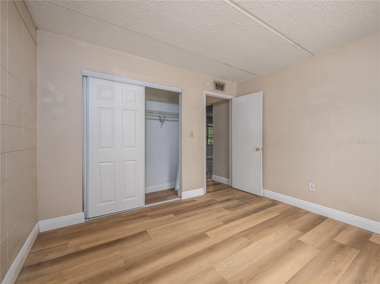 Image 8 of 15 For 5221 Bayshore Boulevard 30