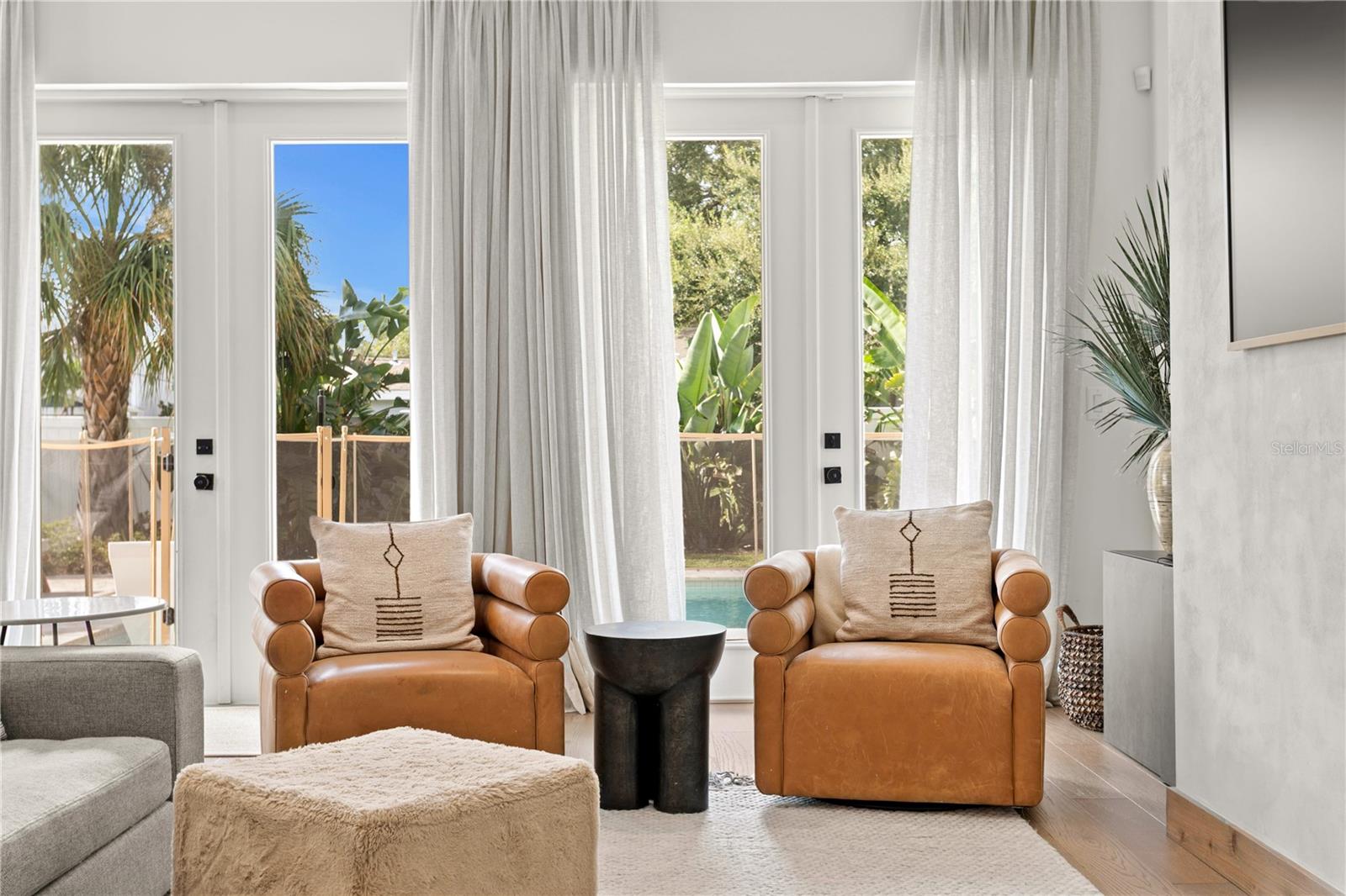 Image 16 of 70 For 3821 Sevilla Street