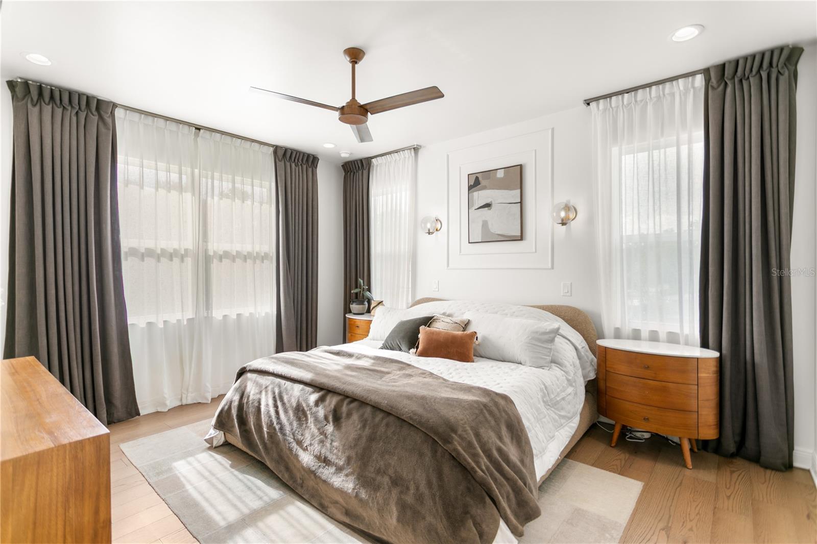Image 40 of 70 For 3821 Sevilla Street