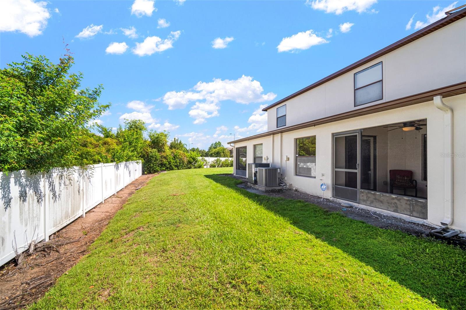 Image 19 of 21 For 2651 Oleander Lakes Drive