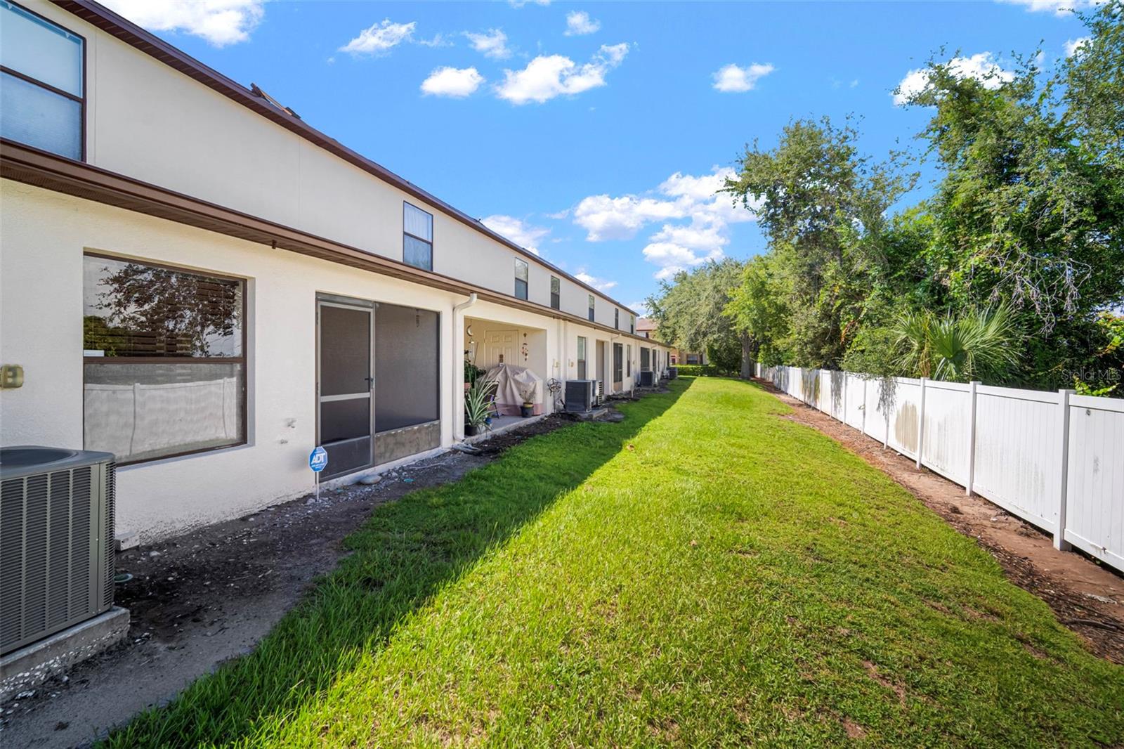 Image 20 of 21 For 2651 Oleander Lakes Drive