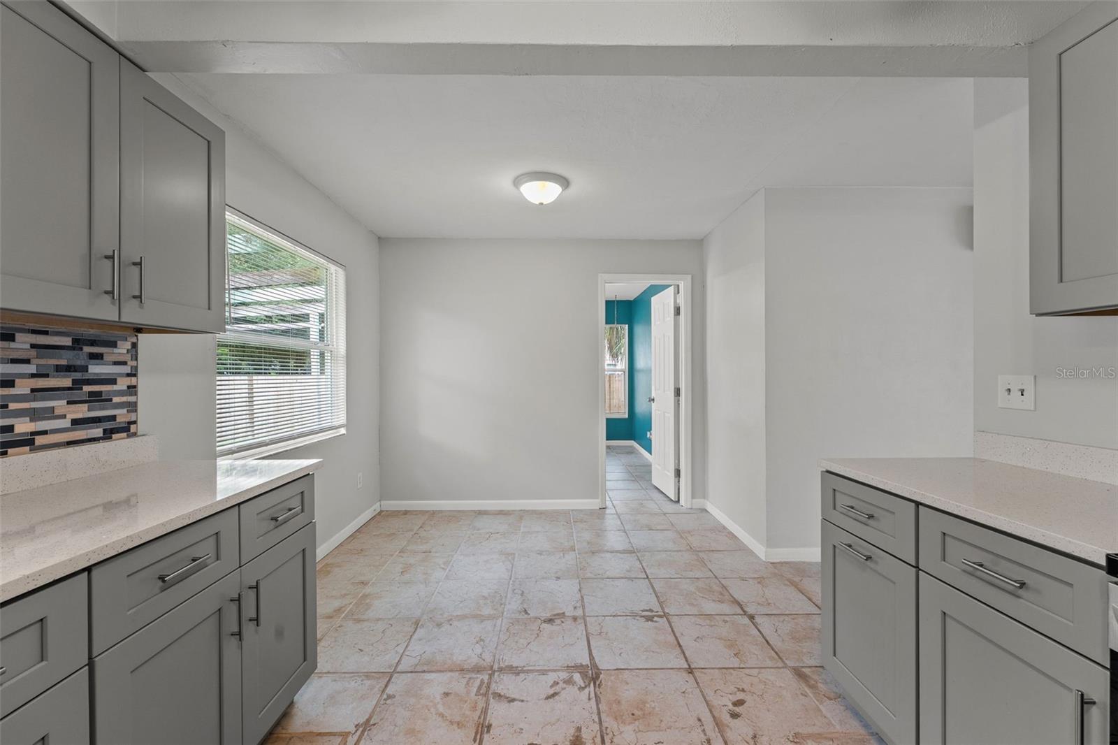 Image 10 of 34 For 1361 Springdale Street
