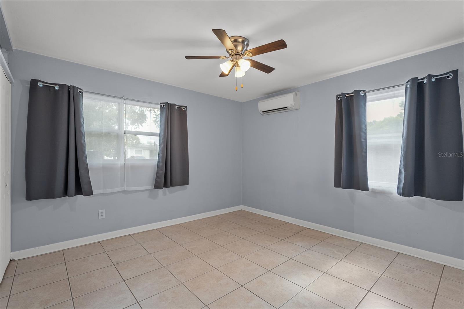 Image 15 of 34 For 1361 Springdale Street