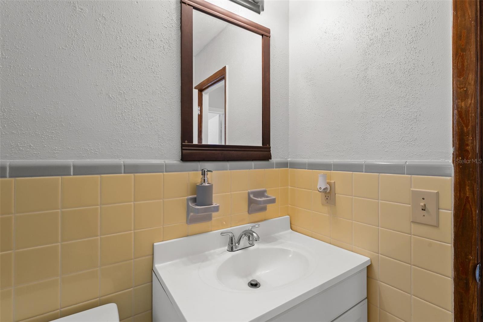 Image 19 of 34 For 1361 Springdale Street