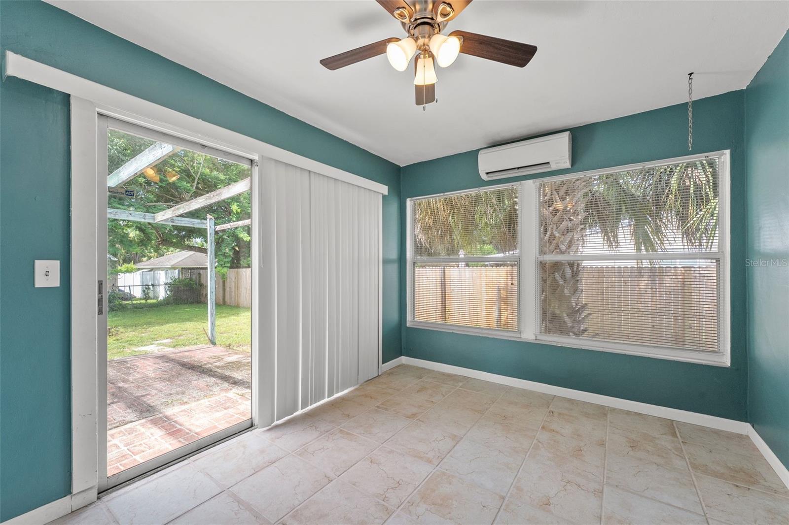 Image 3 of 34 For 1361 Springdale Street