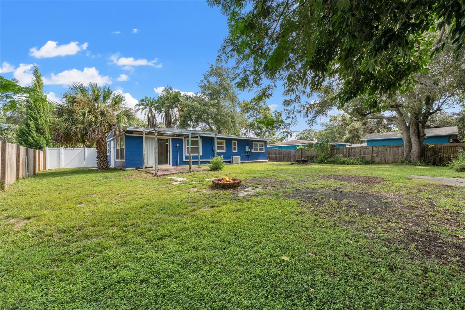 Image 4 of 34 For 1361 Springdale Street