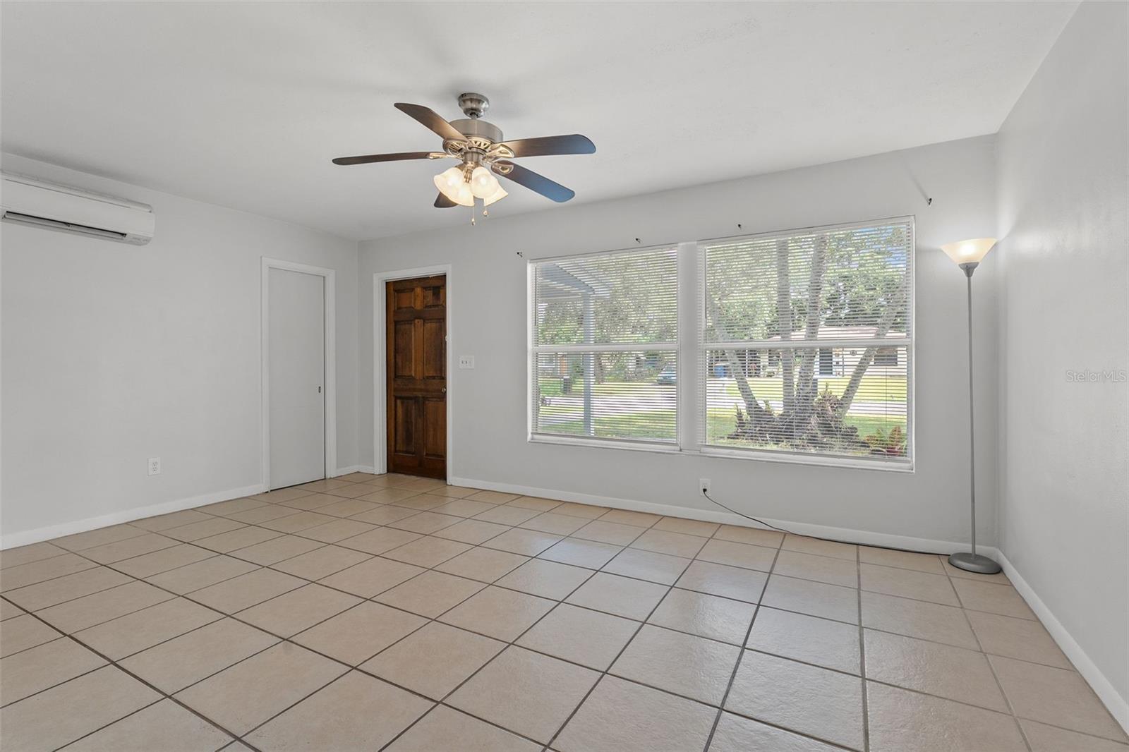 Image 6 of 34 For 1361 Springdale Street