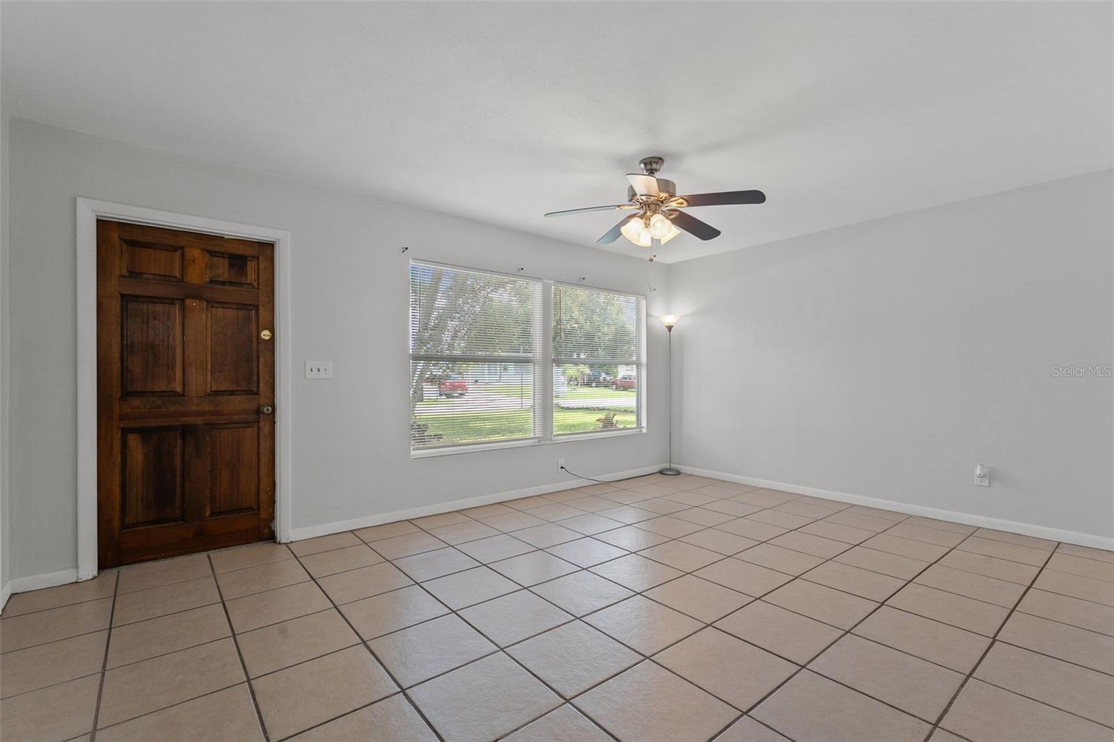 Image 7 of 34 For 1361 Springdale Street