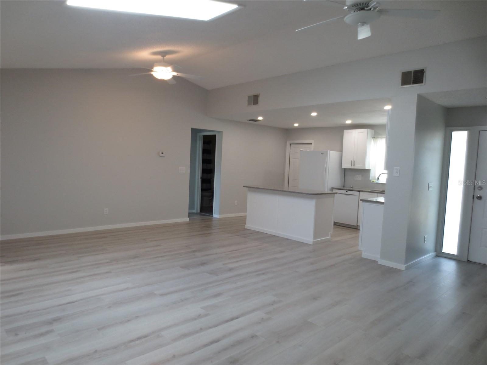 Image 14 of 26 For 1676 Caledonia Drive