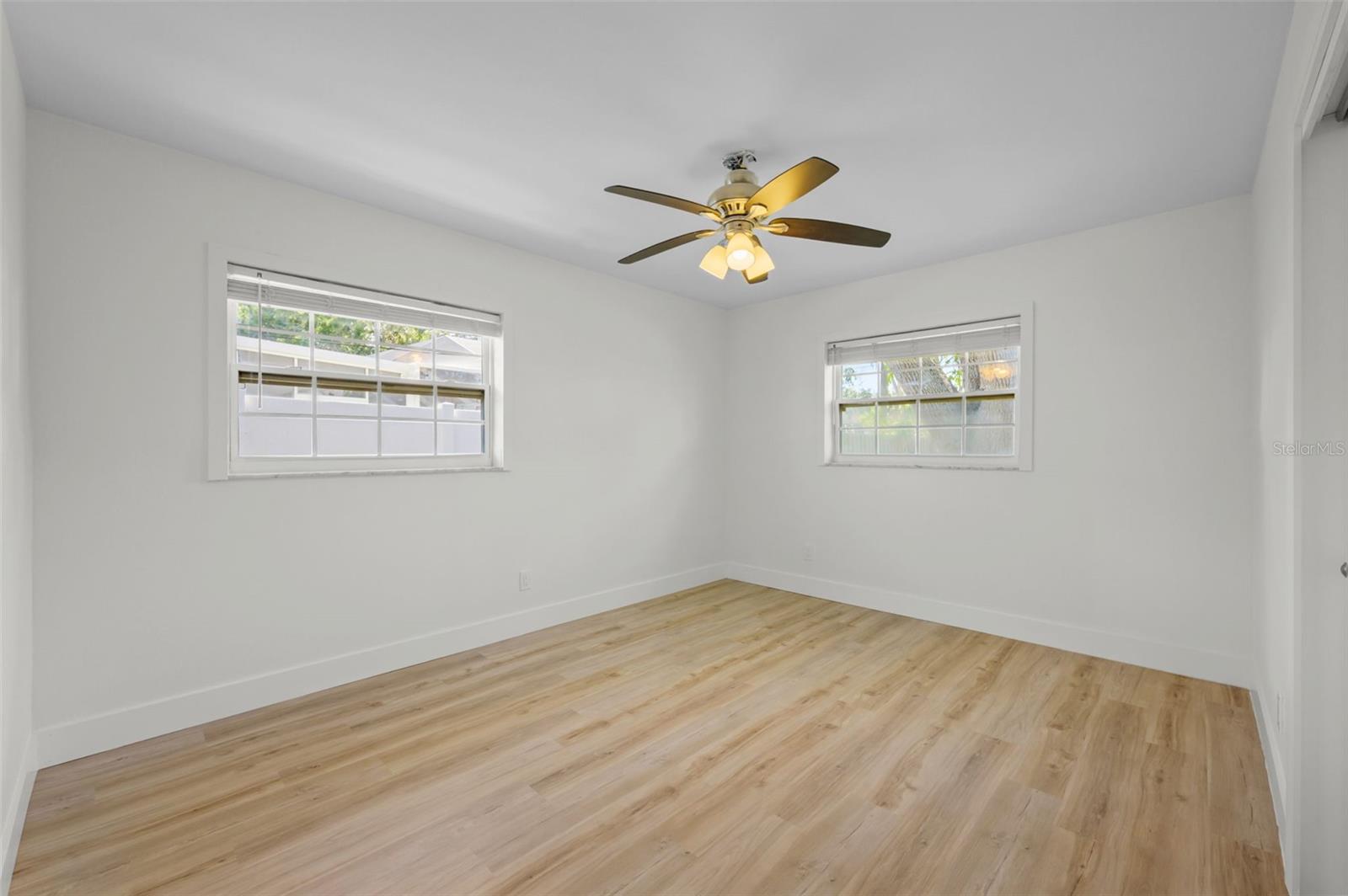 Image 21 of 43 For 5700 Bayou Grande Boulevard Ne