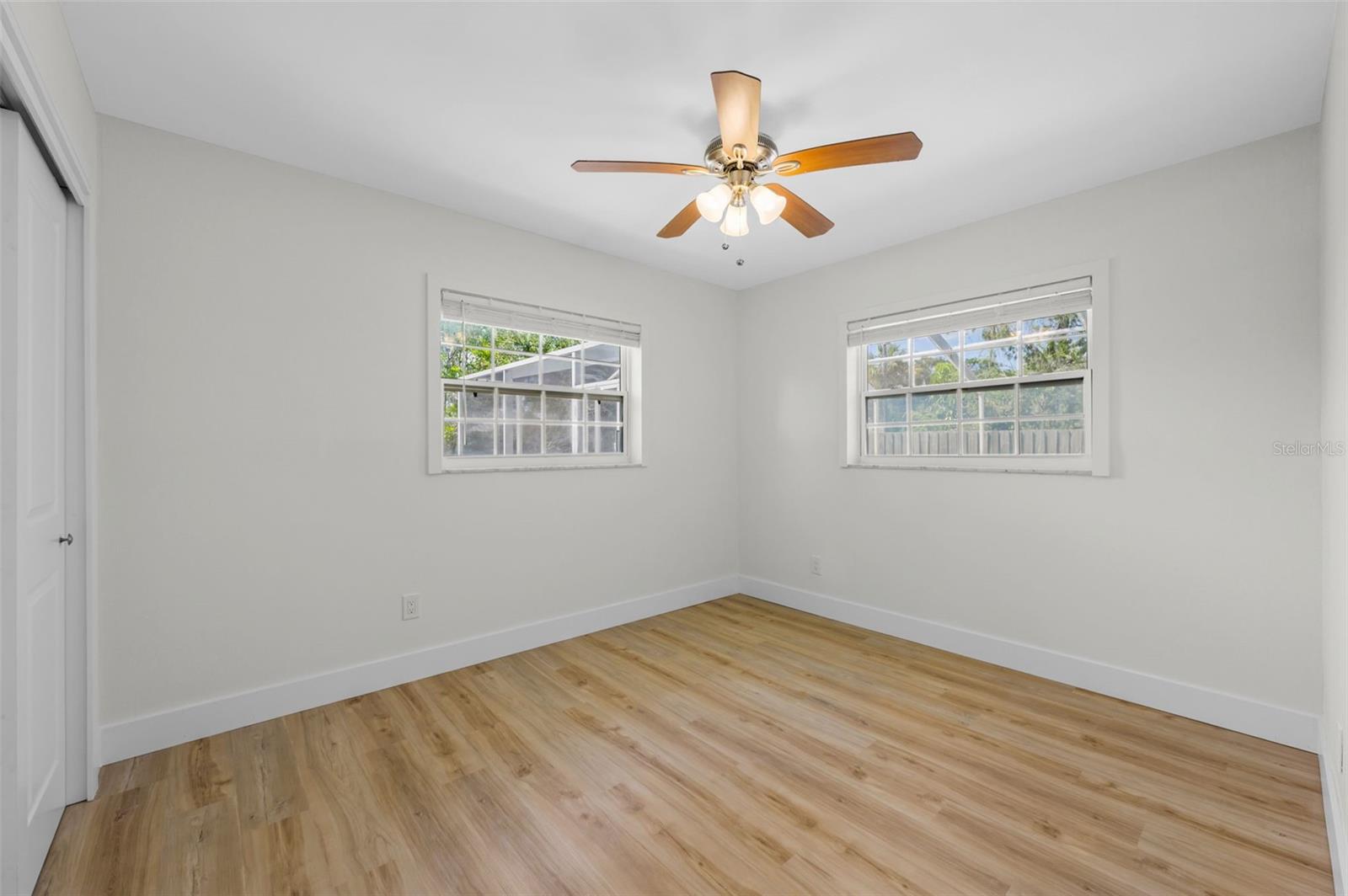 Image 24 of 43 For 5700 Bayou Grande Boulevard Ne