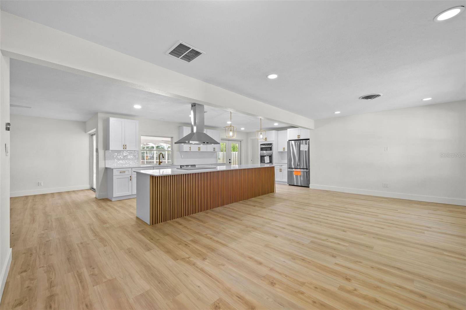 Image 6 of 43 For 5700 Bayou Grande Boulevard Ne