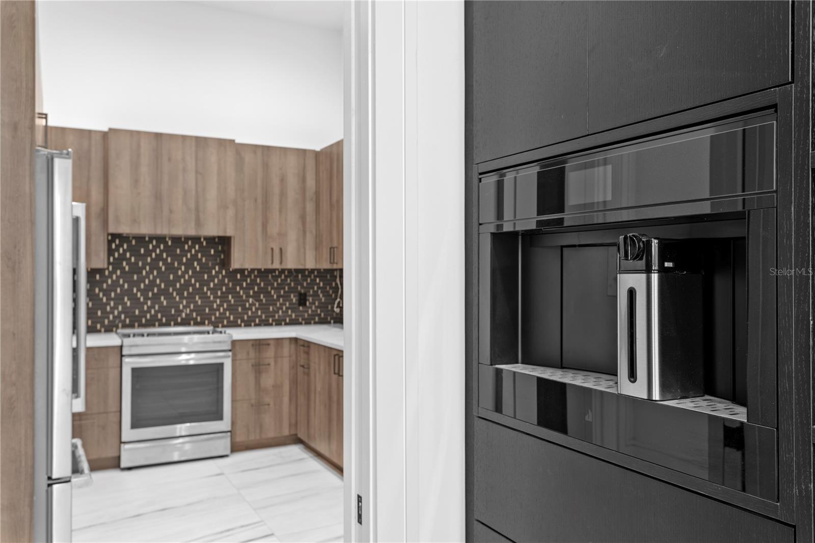 Image 12 of 70 For 1076 Snell Isle Boulevard Ne