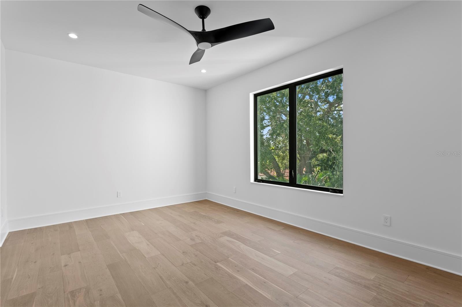 Image 63 of 70 For 1076 Snell Isle Boulevard Ne
