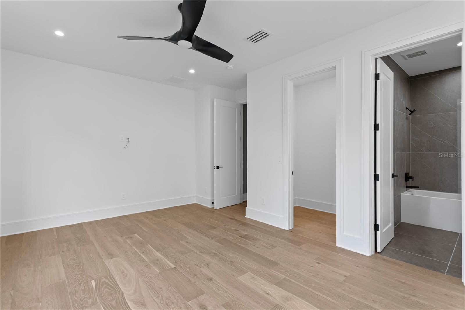 Image 64 of 70 For 1076 Snell Isle Boulevard Ne