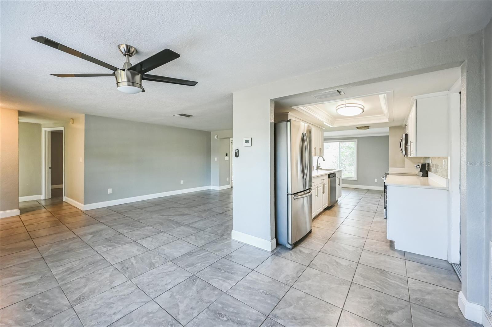 Image 9 of 33 For 3032 Lloyd Drive