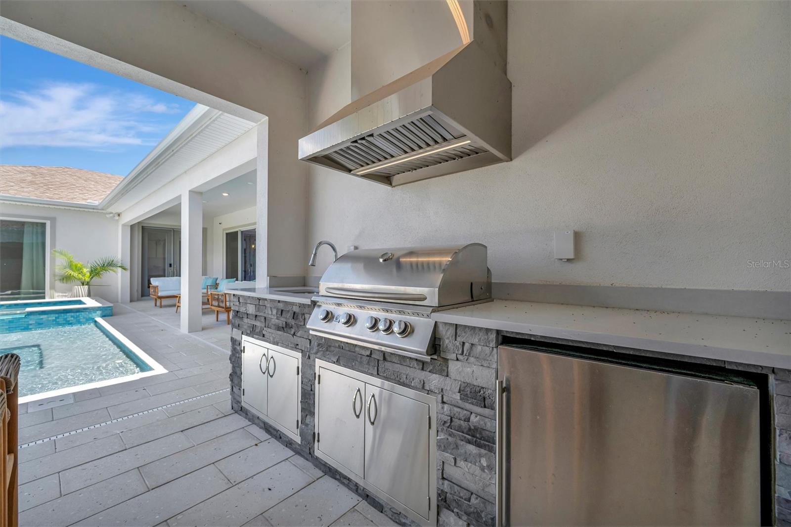 Listing photo id 19 for 10391 Torchwood Sea Way